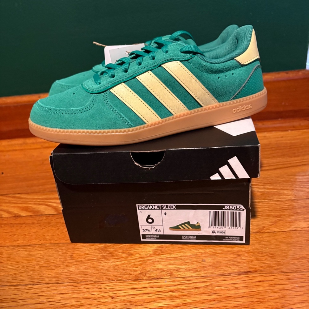 adidas Breaknet Women's Sneakers Size 6 Green and Yellow Brand New In Box